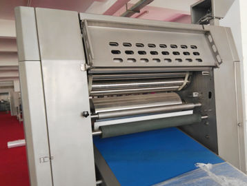 Filhós automática do cortador do hexágono que faz a máquina com sistema de cobertura da massa modular fornecedor